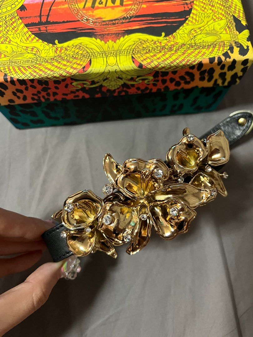 Versace h&m necklace on sale