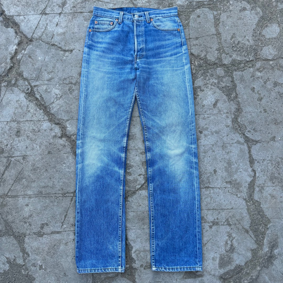 1982 Vintage Levis 501, Men's Fashion, Bottoms, Jeans on Carousell