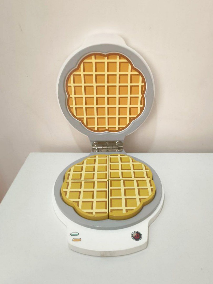 Kid's Concept - Wooden waffle set