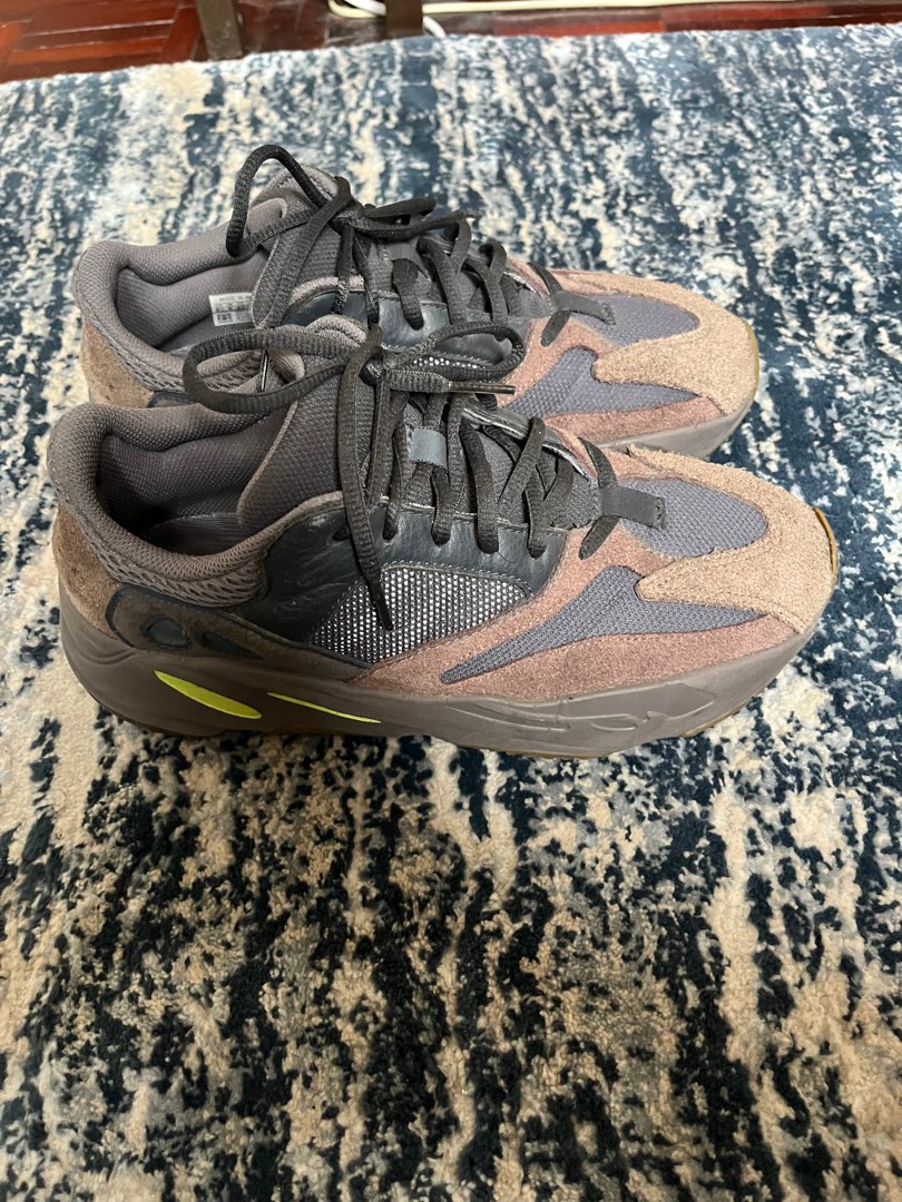 Yeezy 700 mauve size 12 sale