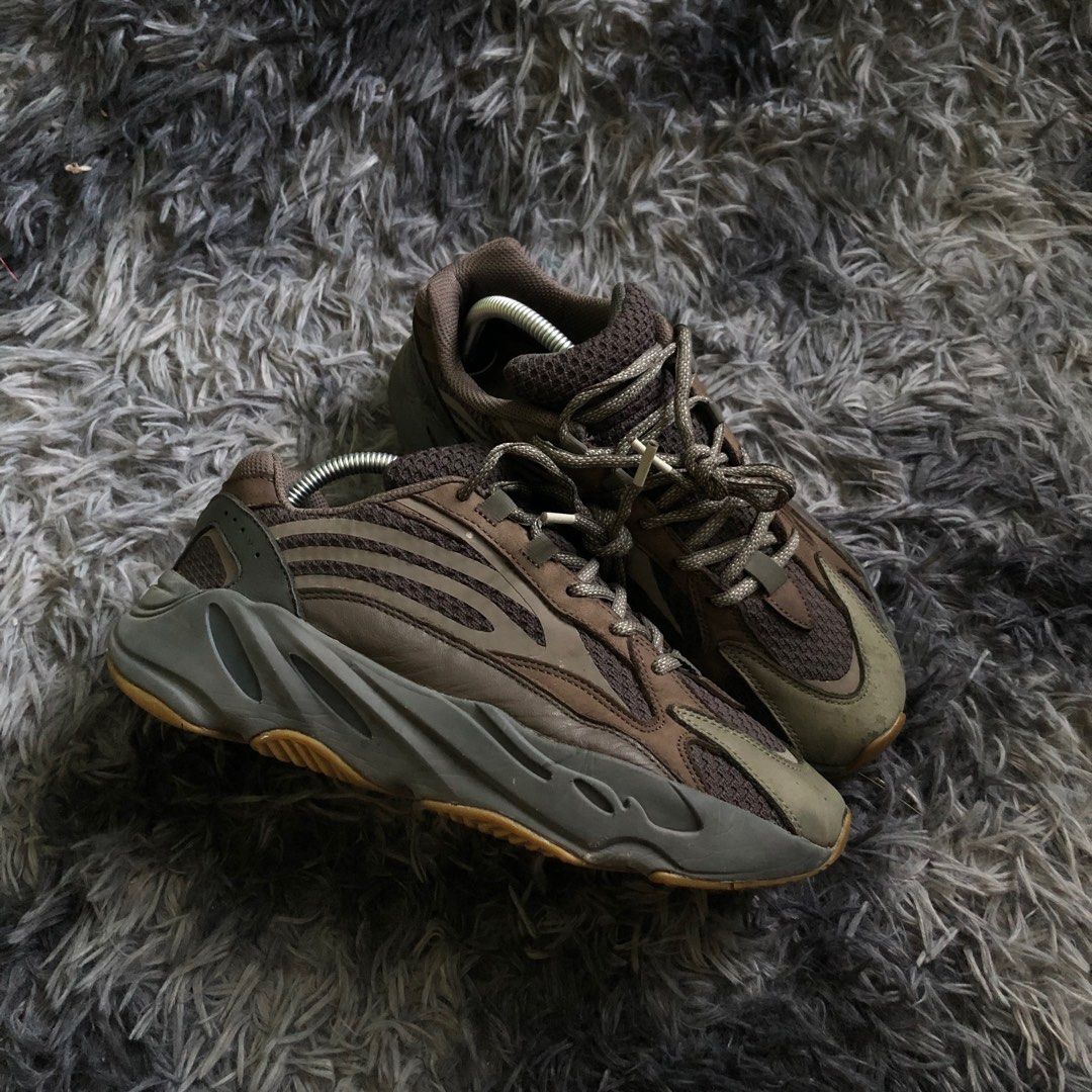 Yeezy 700 v2 Geode