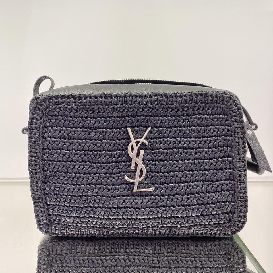 Yves saint laurent lou camera store