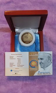 500p pope with box and COA