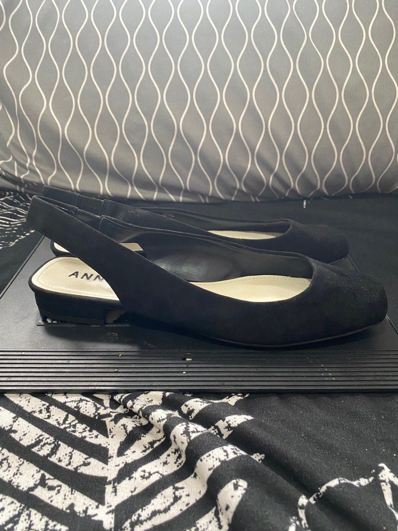 Anne klein urvi flat clearance