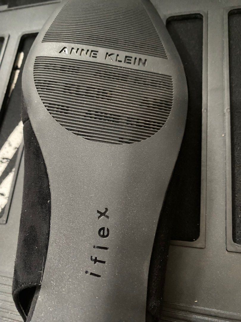 Anne klein clearance urvi flat