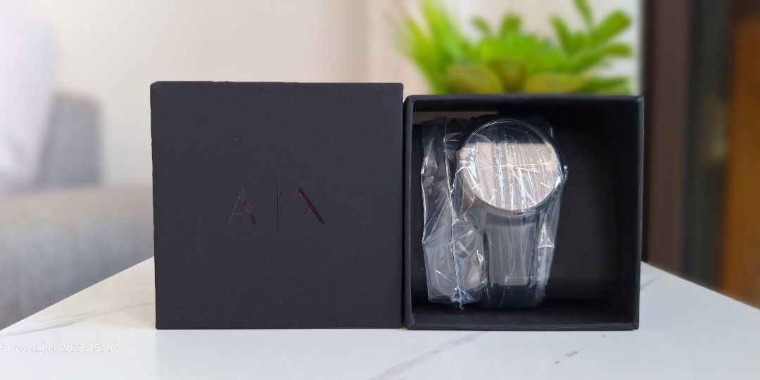 BNIB UP 309 AX 2719 Armani Exchange Gorgeous Men Watch Black leather