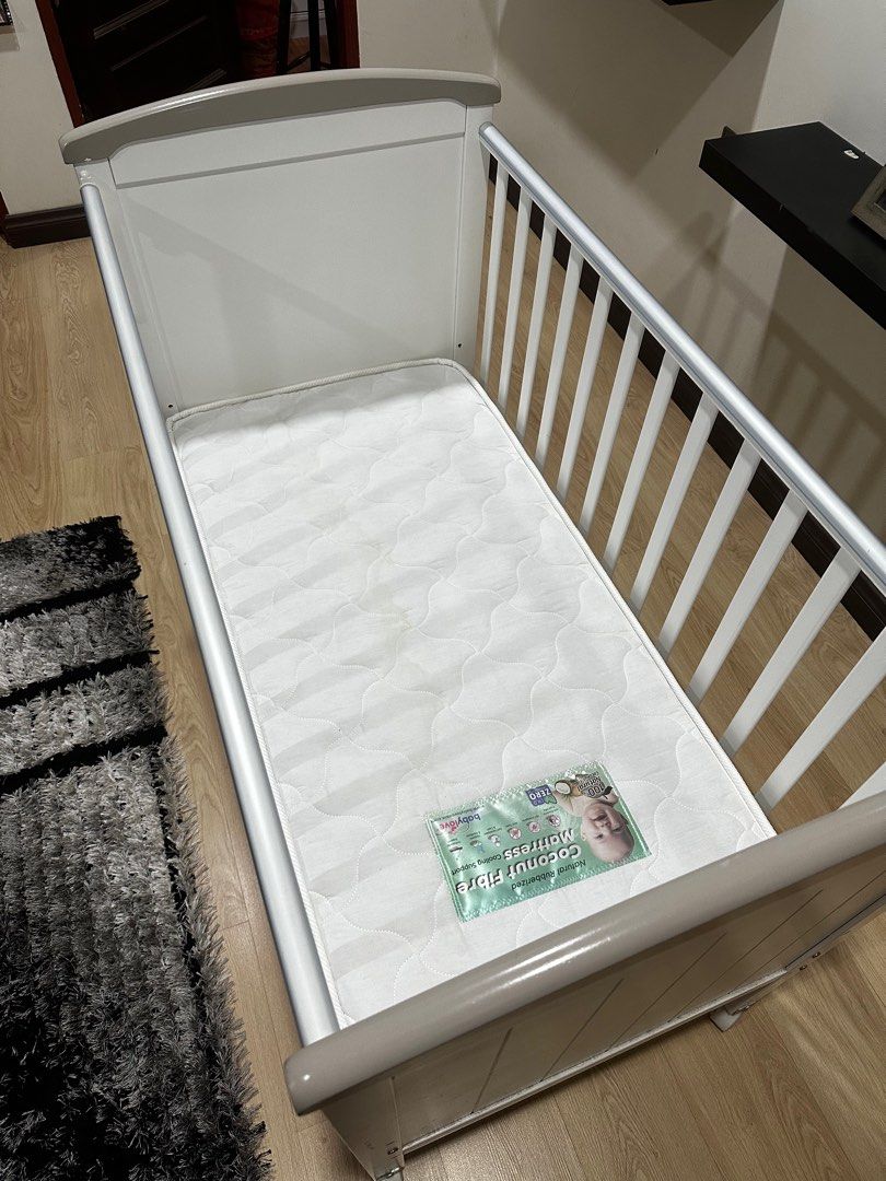 Baby cot sale brands
