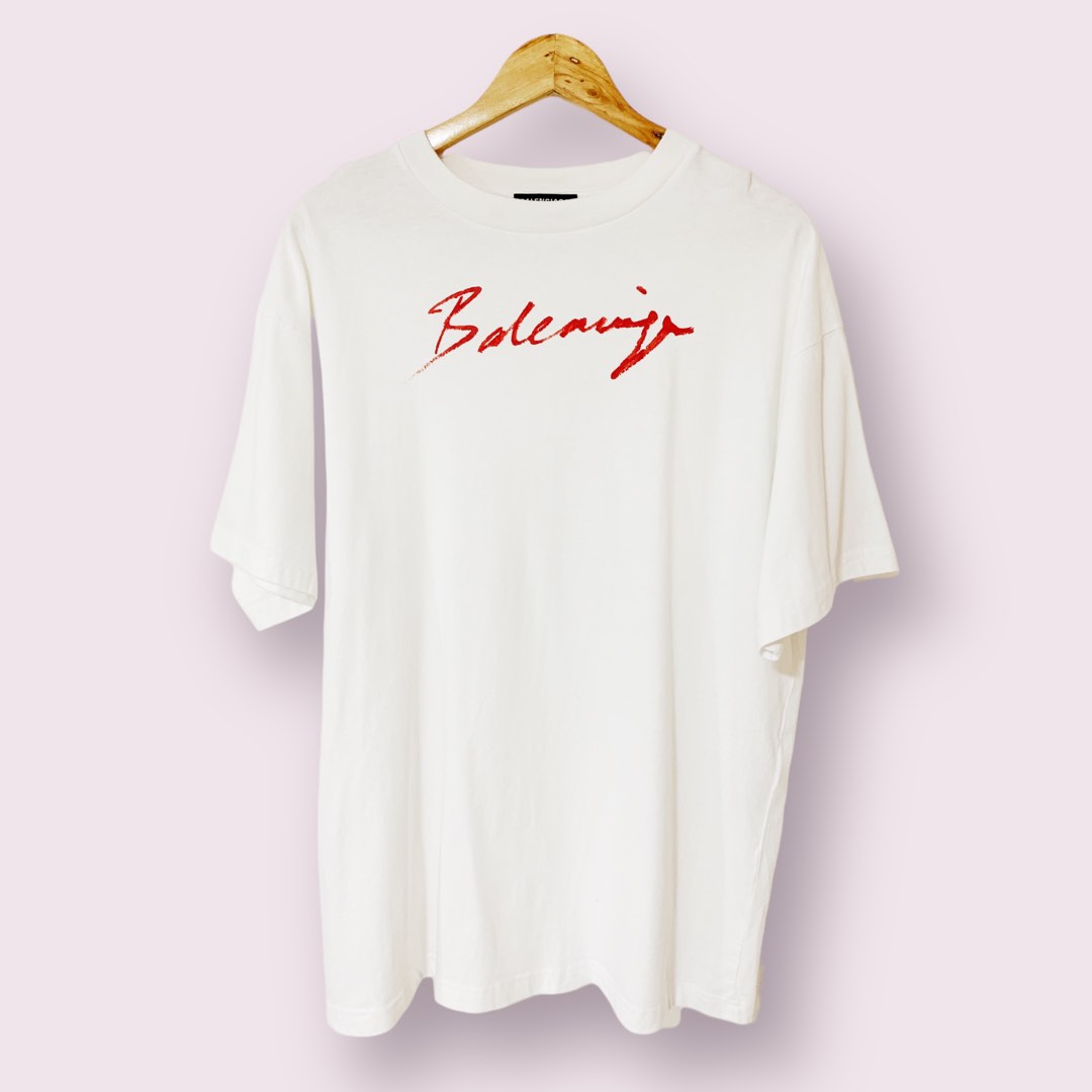 Balenciaga signature t hotsell shirt