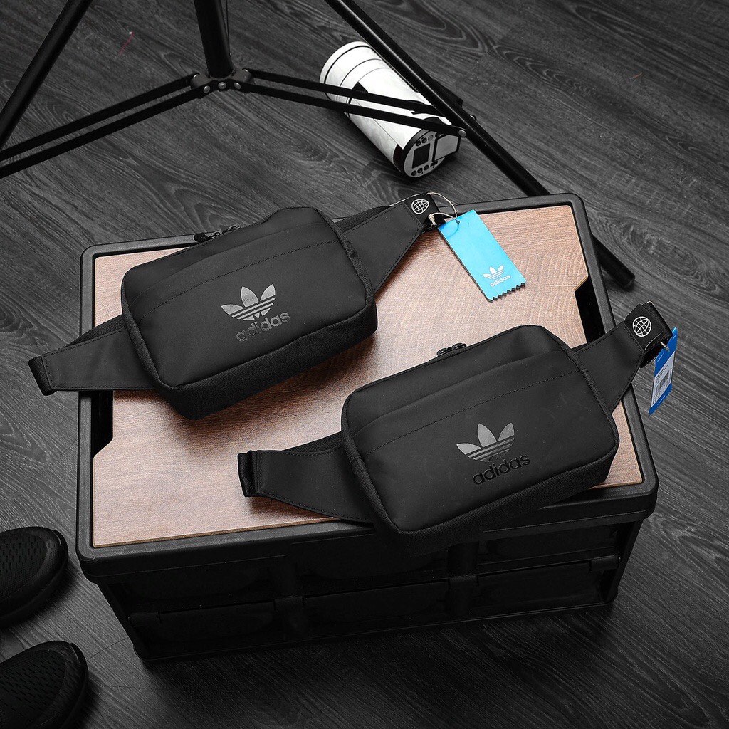 BRAND NEW IN STOCK) Adidas Archive Adicolor HD7194 waterproof