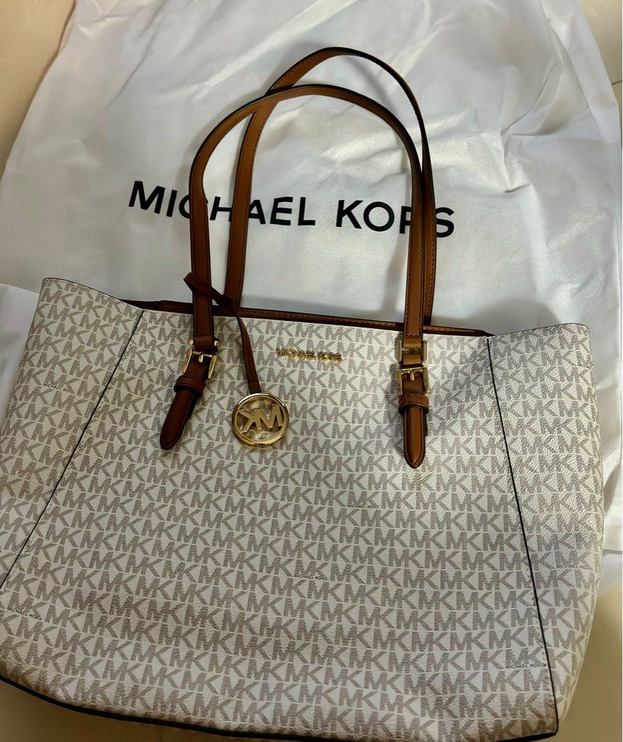 BRAND NEW Original Michael Kors voyager tote bag vanilla acorn