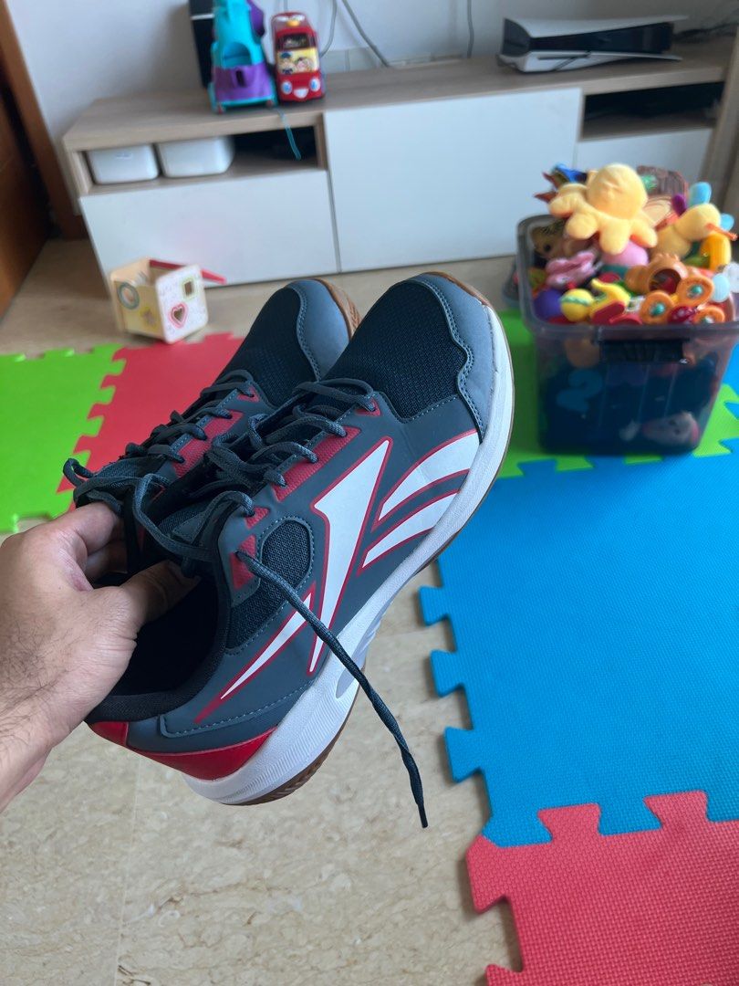 Reebok sales plastic shoes