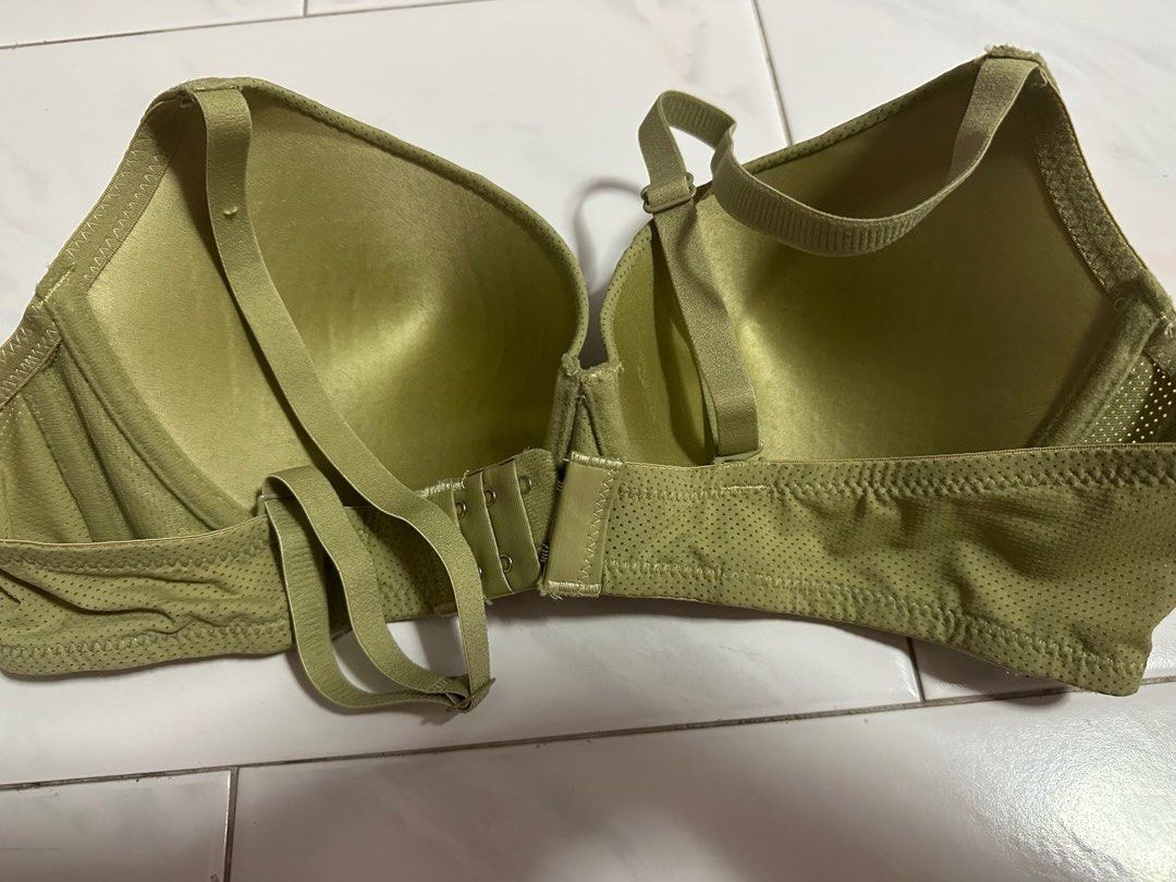 Heavy Padded BRA C80 Beige, Women's Fashion, Undergarments & Loungewear on  Carousell