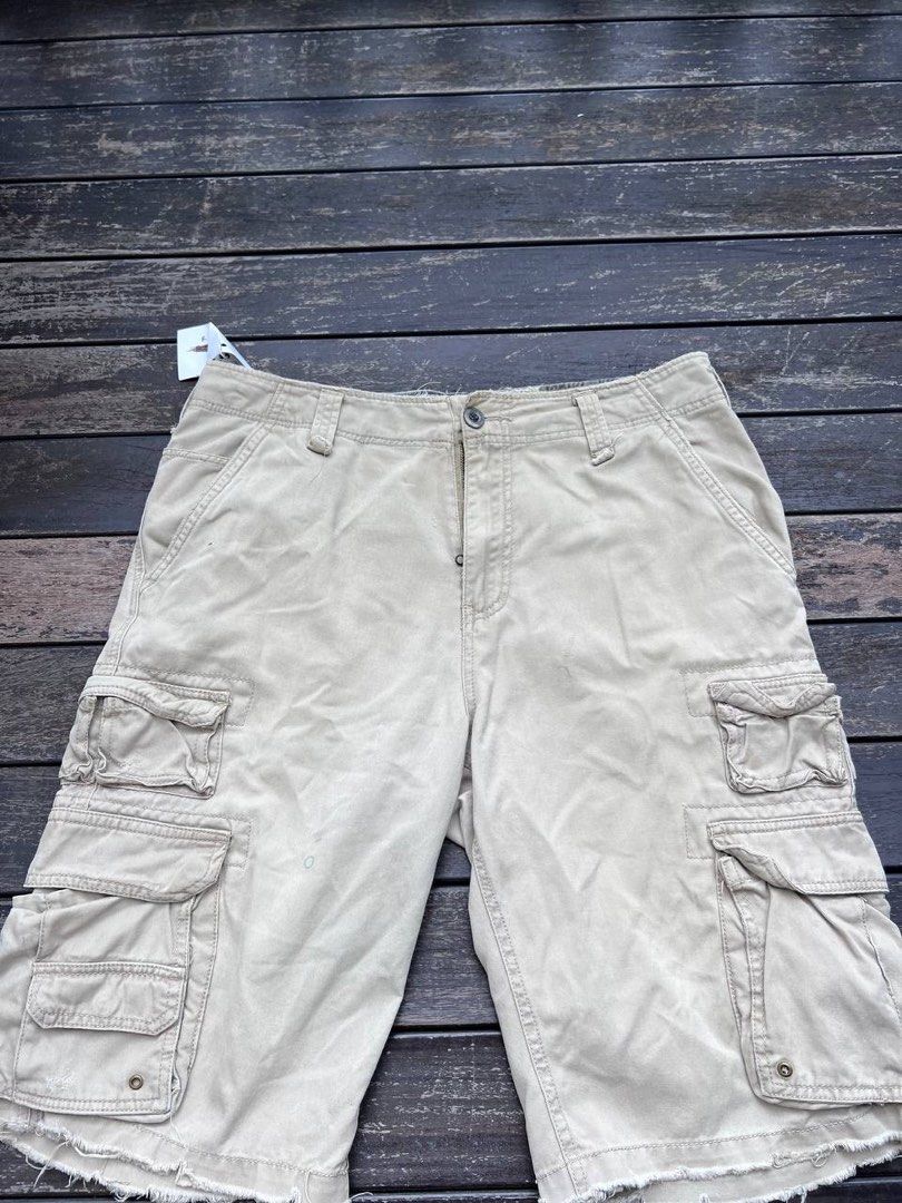 White cargo hotsell shorts mens