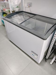 (Category: ) located in . Submitted by Simplyfrozen (Listing ID 1271479729, Image 1). Description: .