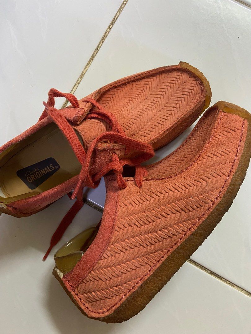 Clarks online queensbay mall