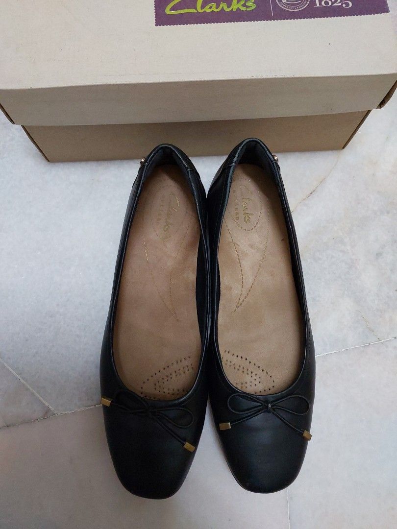 Clarks women's candra light flat online