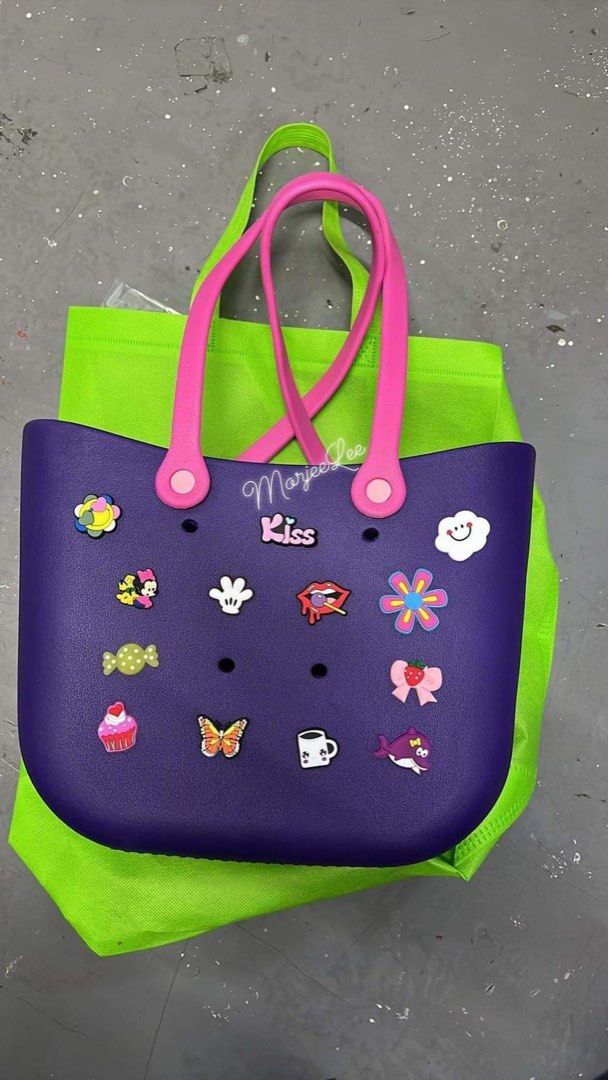 Crocs Eva Tote Bag (Category: Beach Bags) located in Manila. Submitted by morjee (Listing ID 1271546647, Image 2). Description: Crocs eva tote bag w/ jibbitz, eco bag, zip lock.