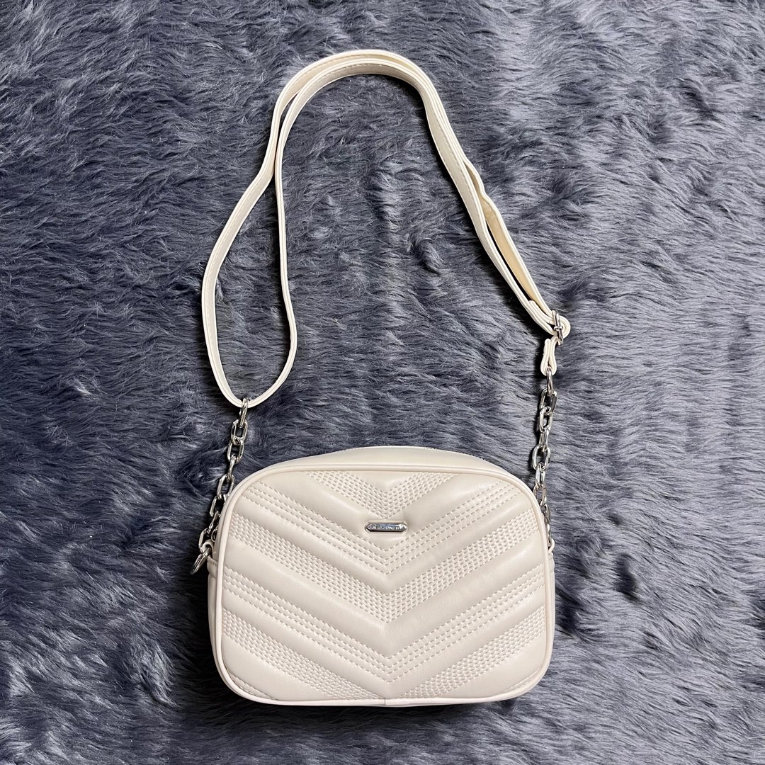 David Jones Paris White Sling Bag, Women's Fashion, Bags & Wallets ...