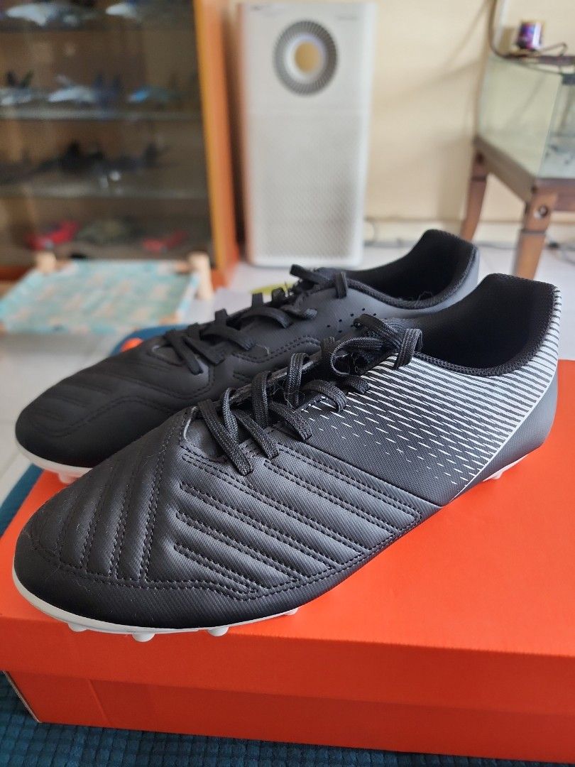 Football trainers sale decathlon