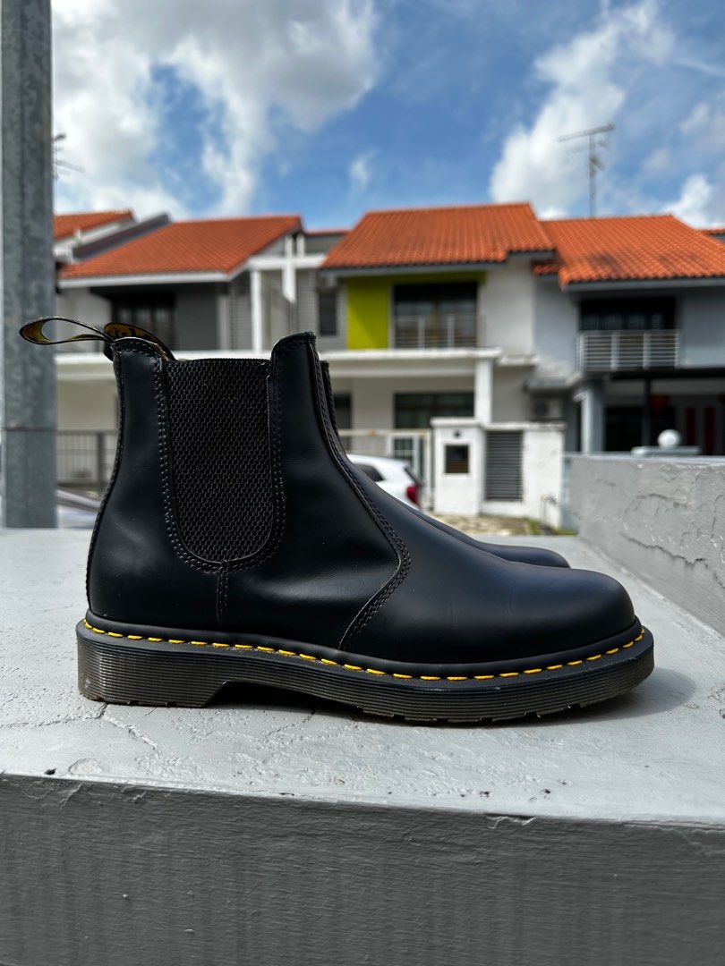 Dr marten discount carpathian chelsea