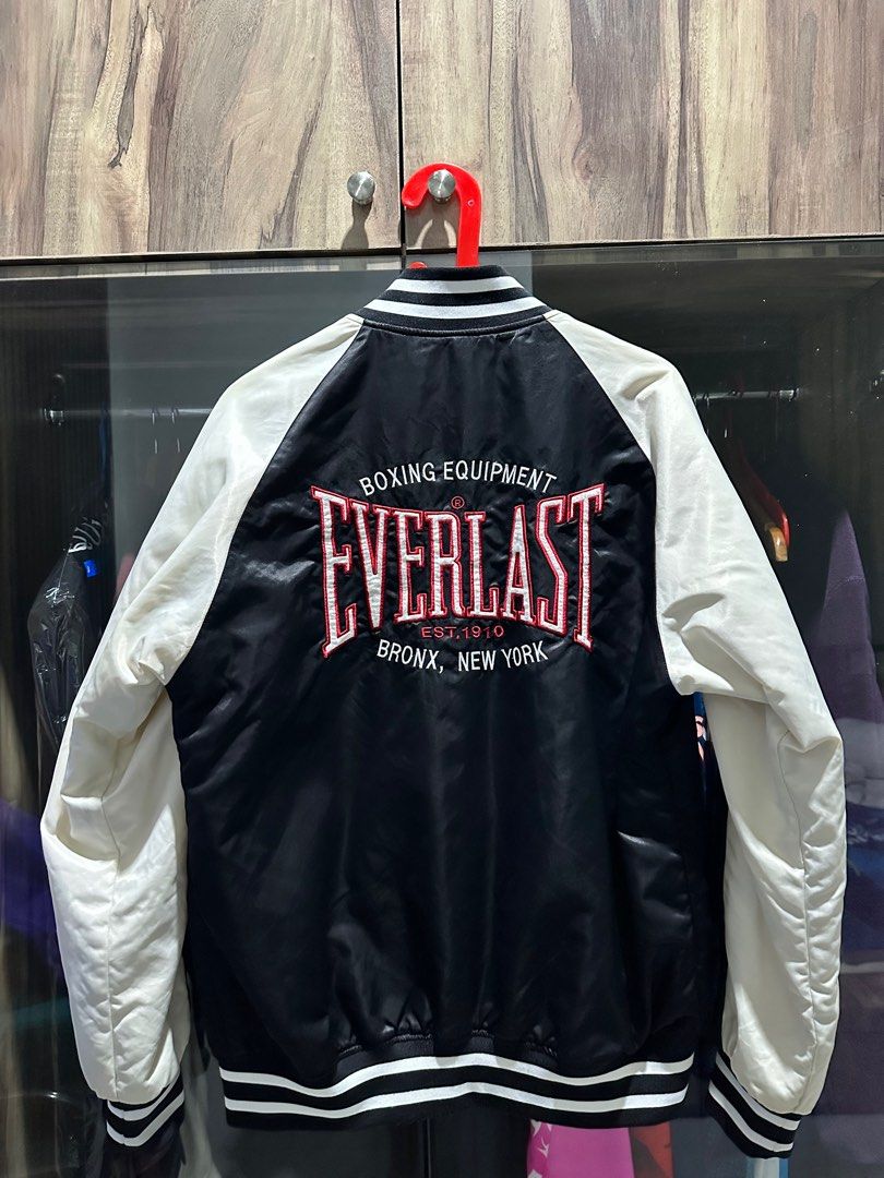 Everlast Boxing Jacket, Fesyen Pria, Pakaian , Baju Luaran di Carousell