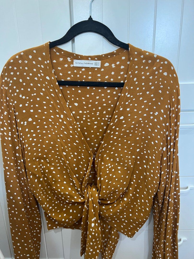 Faithfull the Brand Top (Category: Blouses) located in Manila. Submitted by cheemishops (Listing ID 1271474426, Image 3). Description: Faithfull the Brand Size Medium For pre-order From Australia. Will be shipped on January 9 if you purchase. .