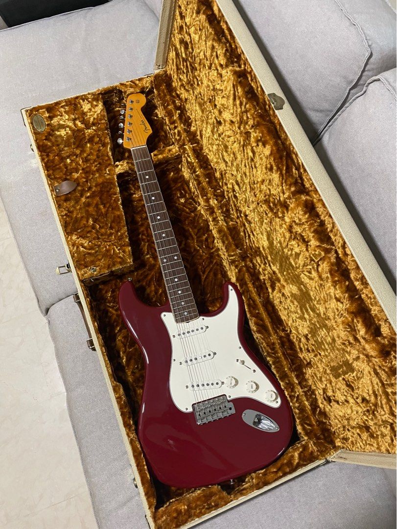 Fender Eric Johnson Signature Stratocaster Dakota Red Electric Guitar