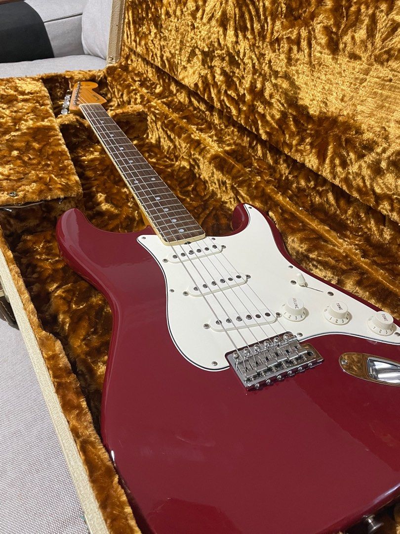 Fender Eric Johnson Signature Stratocaster Dakota Red Electric Guitar