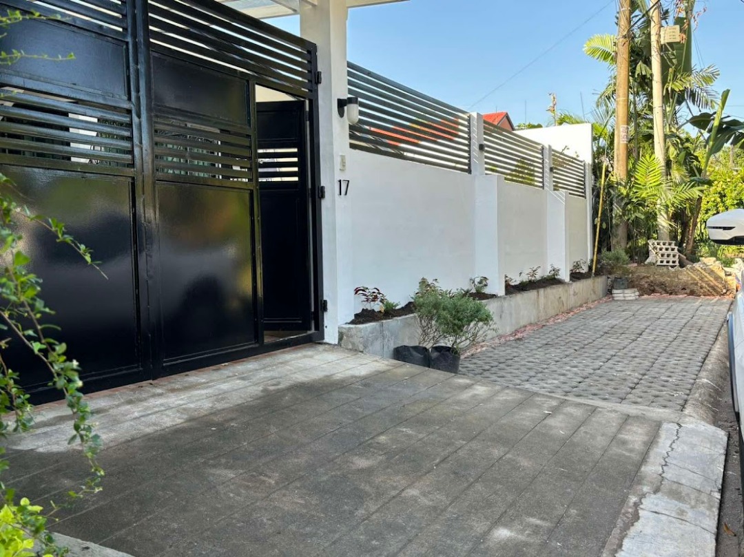 For Sale Fullyfurnished Bungalow House and lot in North Fairview