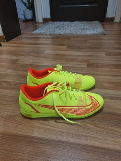 Nike futsal shoes singapore top