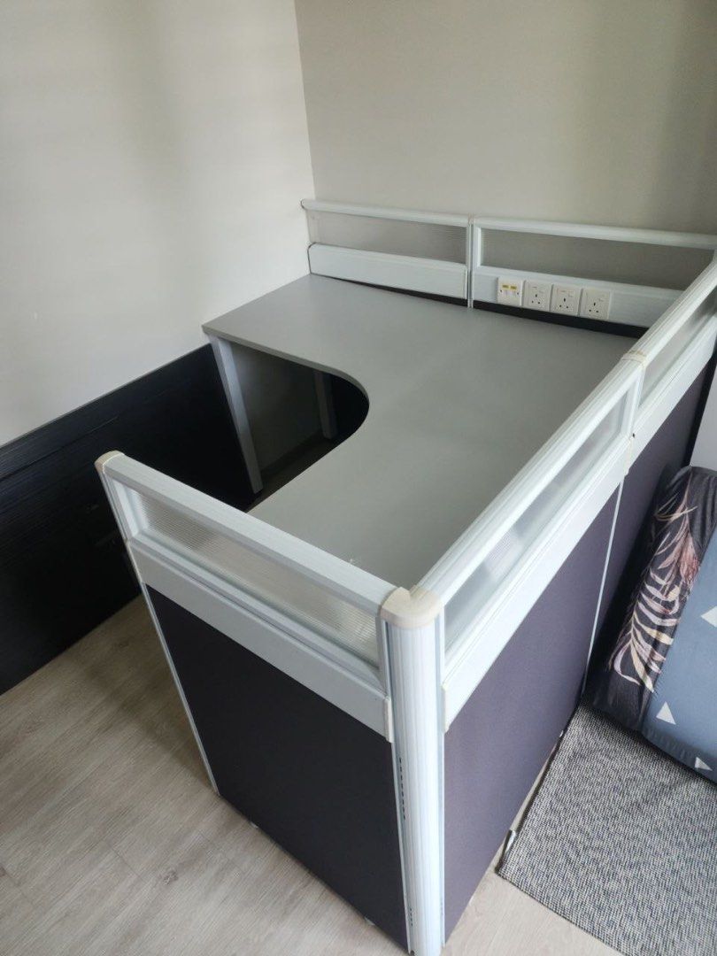 Home office cubicle - Computer workstation - Computer table - Office ...