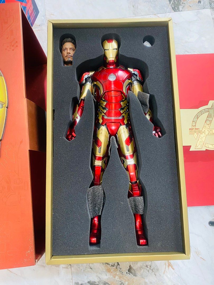 Hot toys IRONMAN MARK43 1/4Scale (Category: Figurines & Statues) located in Paranaque City. Submitted by icko007 (Listing ID 1271532574, Image 3). Description: Hot toys Quarter Scale IRONMAN MARK43 1/4Scale Bib no issue 24,999 Loc paranaque Payment gcash Shipp lalamove /Grab /Lbc.