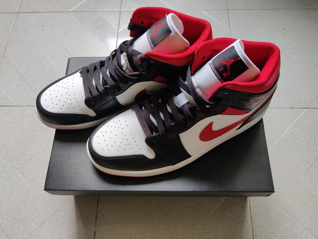 Red nikes for store men