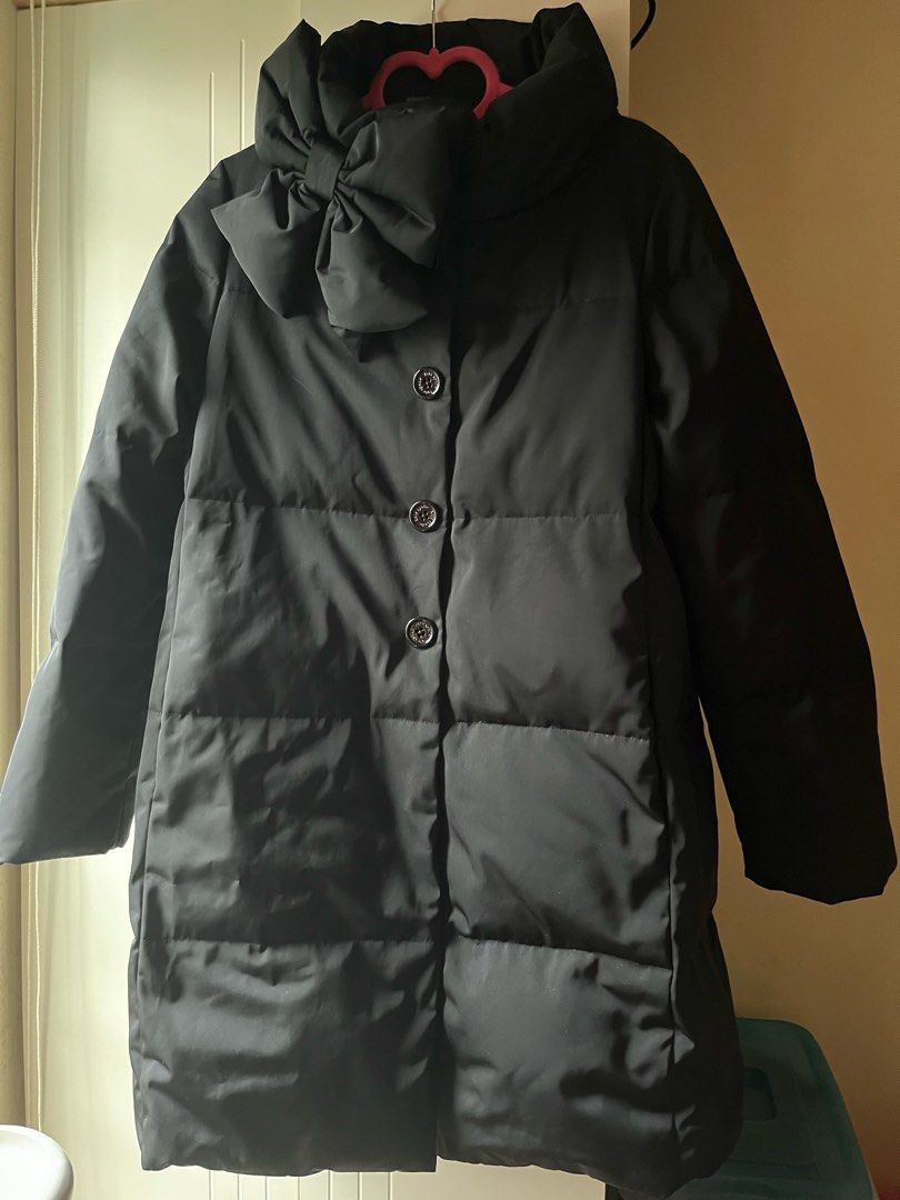 Kate Spade Down Puffer Coat （分類：服裝）位於 Hong Kong。 由 sullivanjames 提交（商品編號 1271494324，圖片 1）。簡介： Authentic Kate Spade Down Coat Size : M Length : 87 cm Armpit to armpit : 50 cm Shoulder : 41 cm Sleeve : 52 cm Black No defects 93% New Very warm!! 。