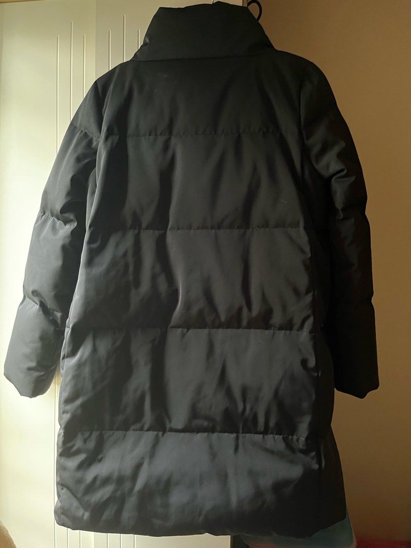 Kate Spade Down Puffer Coat （分類：服裝）位於 Hong Kong。 由 sullivanjames 提交（商品編號 1271494324，圖片 2）。簡介： Authentic Kate Spade Down Coat Size : M Length : 87 cm Armpit to armpit : 50 cm Shoulder : 41 cm Sleeve : 52 cm Black No defects 93% New Very warm!! 。