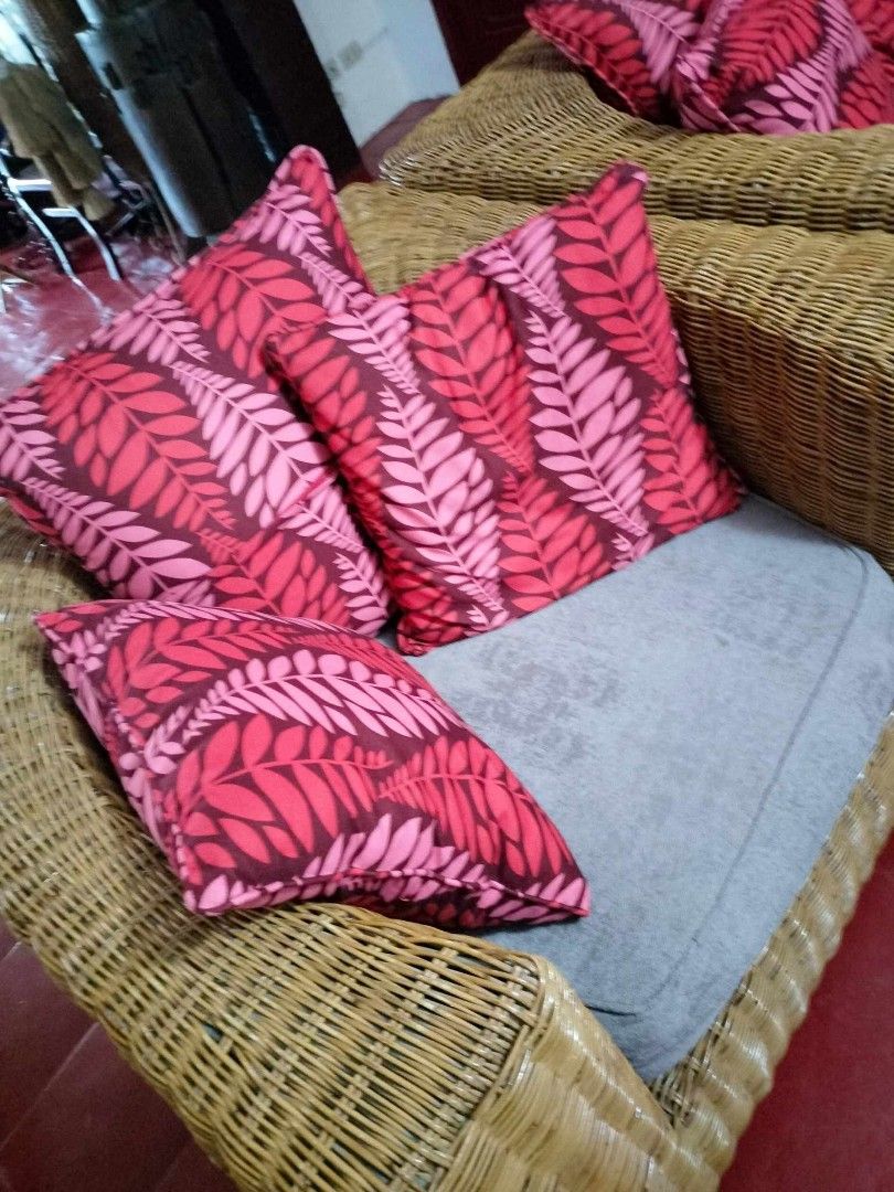 Legit rattan sofa (Category: Sofas) located in Marikina City. Submitted by jesus1smysavi0r (Listing ID 1271506985, Image 2). Description: 3 seater and 2 single chairs well maintained with cushions and throw pillows included.