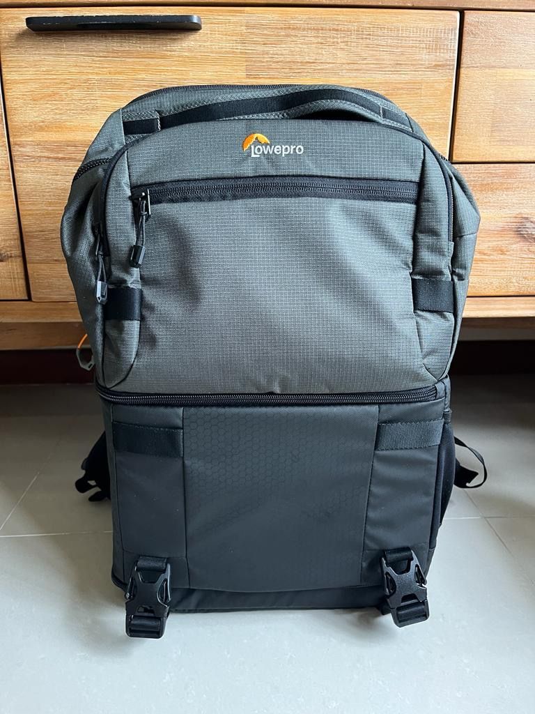 lowepro 250aw