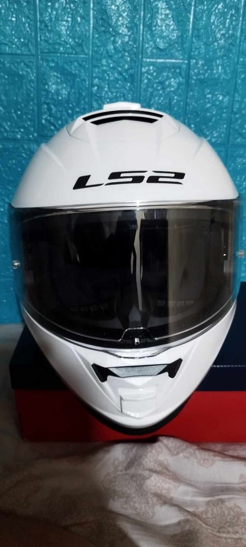LS2 Fullface Helmet White with Receipt, Motorbikes, Motorbike Parts ...