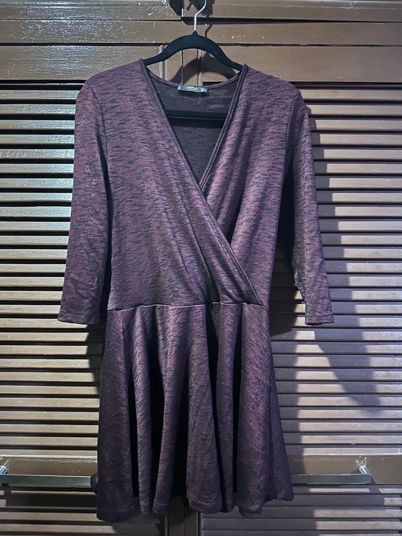 Mango maroon dress - medium (fits up to large) (Category: Dresses) located in Paranaque City. Submitted by chibbyscloset (Listing ID 1271541693, Image 1). Description: Decluttering Sale! Hardly used, like new Payment through BPI, Gcash or unionbank Shipping care of buyer Posted in other groups.