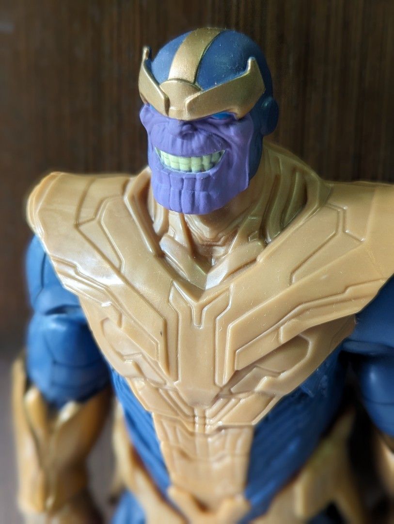 Marvel Avengers – Figurine Thanos Titan Hero Blast Gear Deluxe