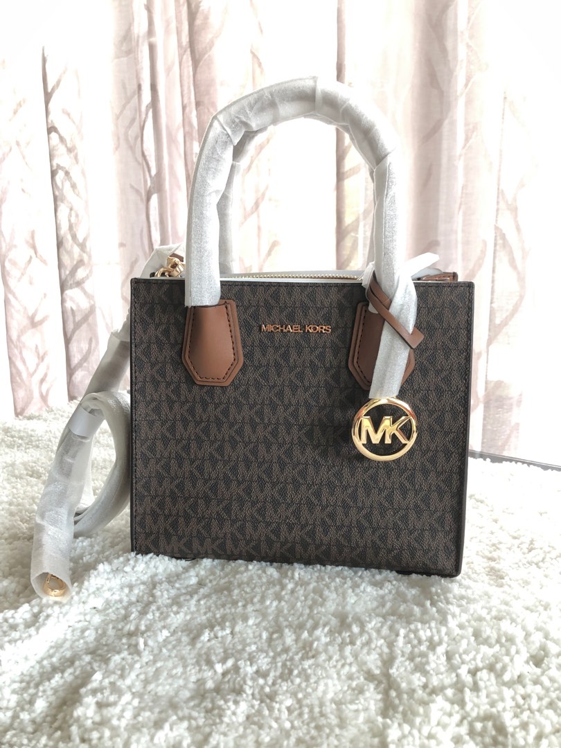 Michael kors md best sale messenger