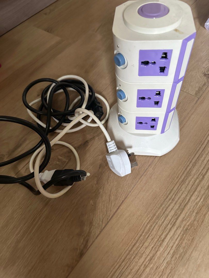 Multi socket 12x (Category: Electrical, Adaptors & Sockets) located in Singapore. Submitted by shaguagua (Listing ID 1271541641, Image 1). Description: As it is.