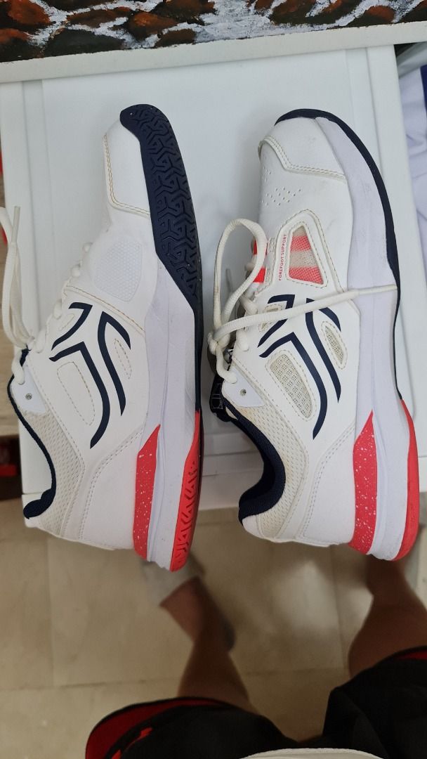 Artengo discount squash shoes