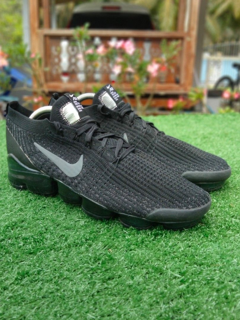 Nike air vapormax all black size 7.5uk Men s Fashion Footwear