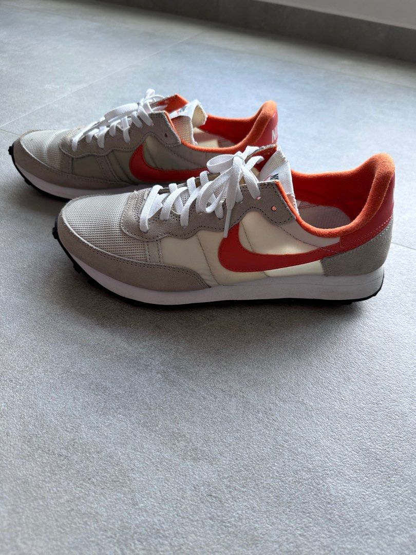 Challenger nike top