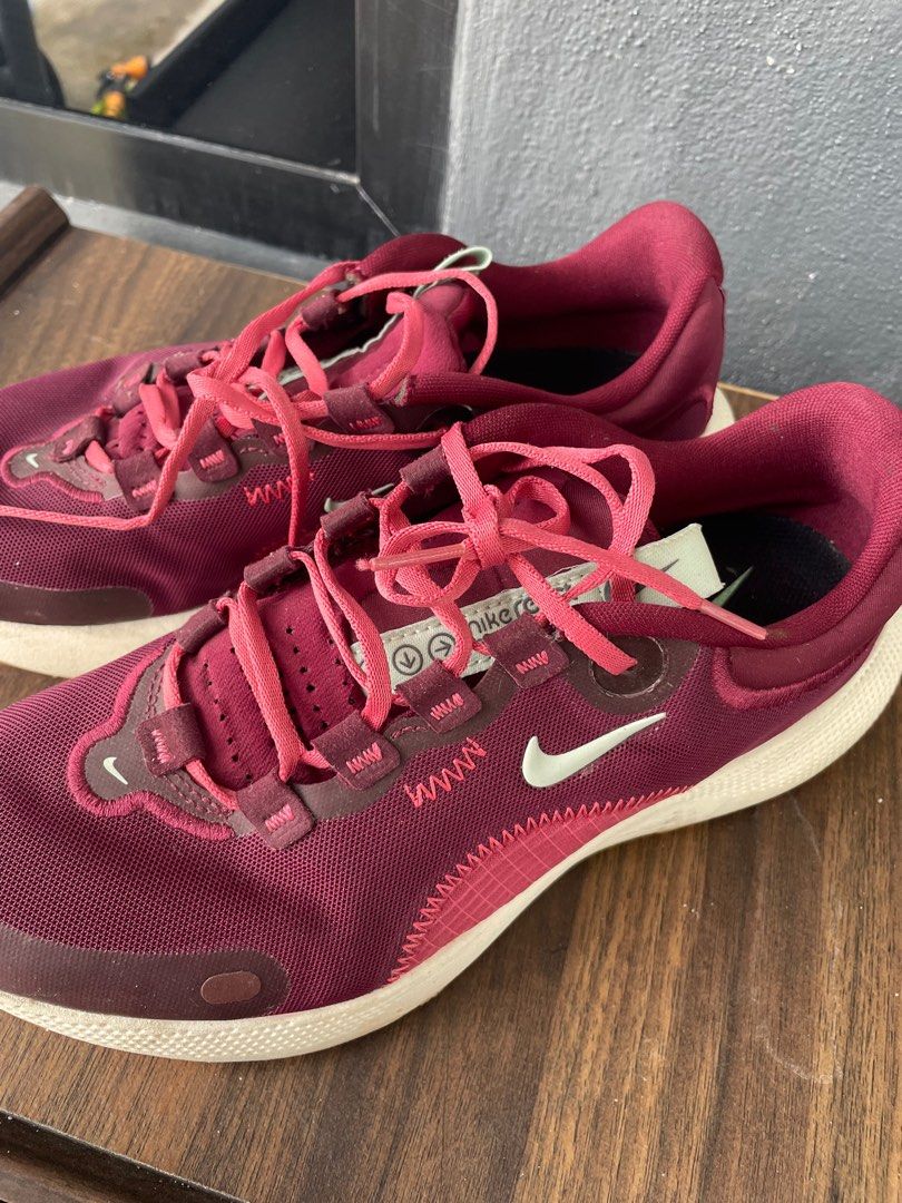 Nike discount slippers maroon