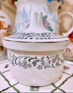 NORITAKE Retro Blue Waltz Arabesque Pattern Porcelain Sugar or Tea Canister or Condiment Jar With Lid