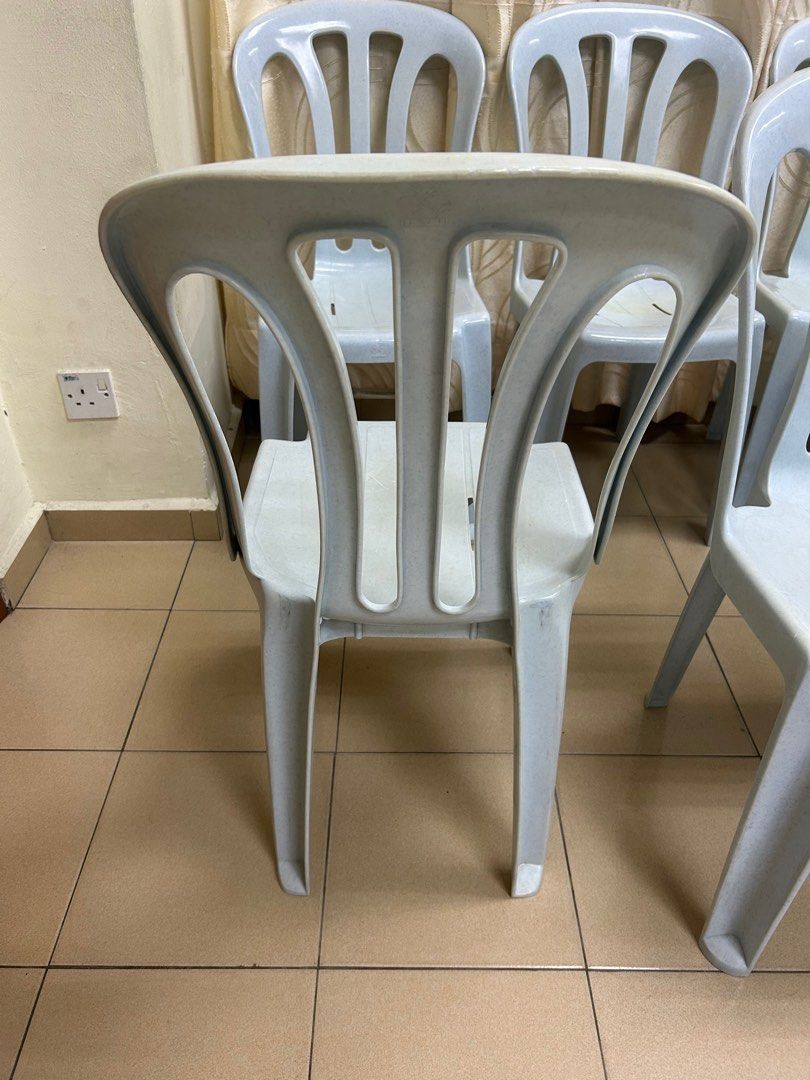 Olx plastic sales chairs