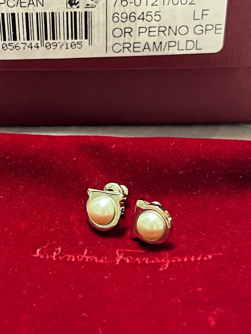 Cartier pearl earrings on sale