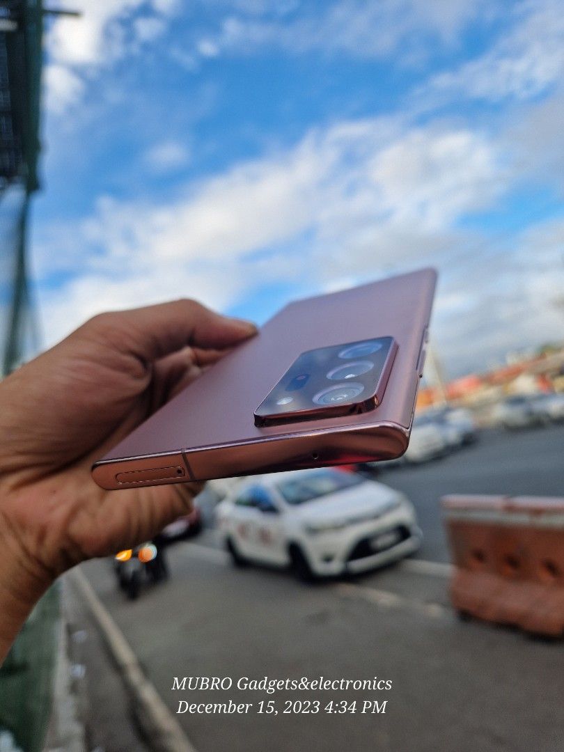 Samsung Note 20ultra 5g *256/12 (Category: Samsung) located in Quezon City. Submitted by mubrogadgets (Listing ID 1271544129, Image 3). Description: SAMSUNG NOTE 20 ULTRA 5G no issue no amoled burn no lcd issue ❤️‍🔥5g data connection ❤️‍🔥Dynamic AMOLED 2X,120Hz, HDR10+ 🔥super high quality display ❤️‍🔥Exynos 990/Mali-G77 MP11 🔥super smooth sa gaming 🔥256/12gb 🔥good air action ❤️‍🔥finger print under display ❤️‍🔥Super linaw ng camera -108 M